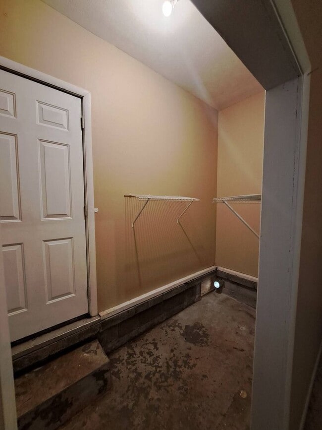 Building Photo - 3 Bedroom 1 bath house in Morristown, TN