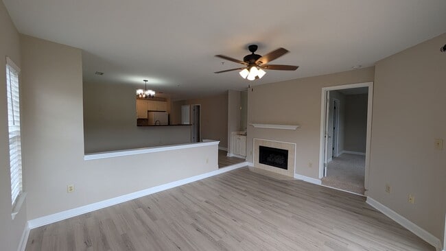Building Photo - Three Bedroom Waterfront Condo Mooresville