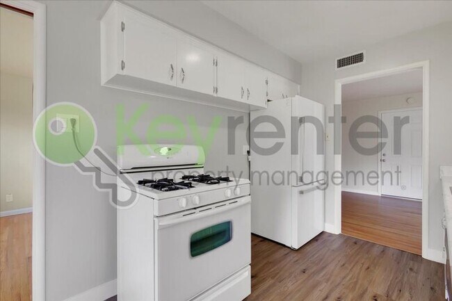 Building Photo - 3124 Brophy Dr