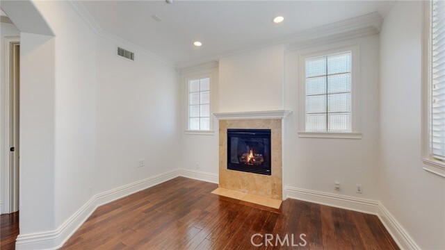Building Photo - 1102 Slauson Ln