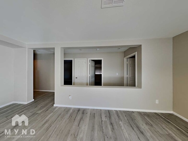 Building Photo - 5910 Hilmont St