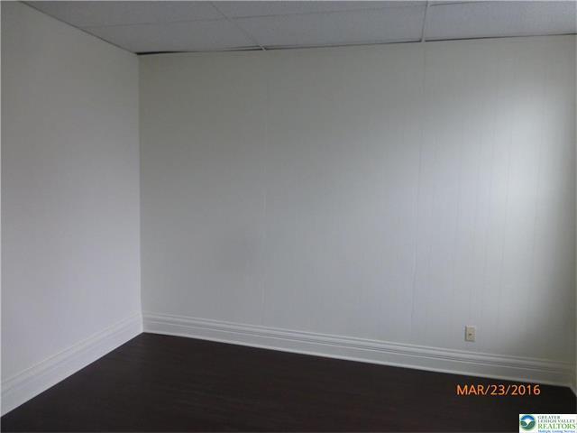 Building Photo - 108 S Main St