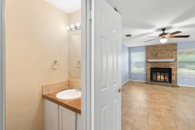 Building Photo - 4015 Iriona Bend