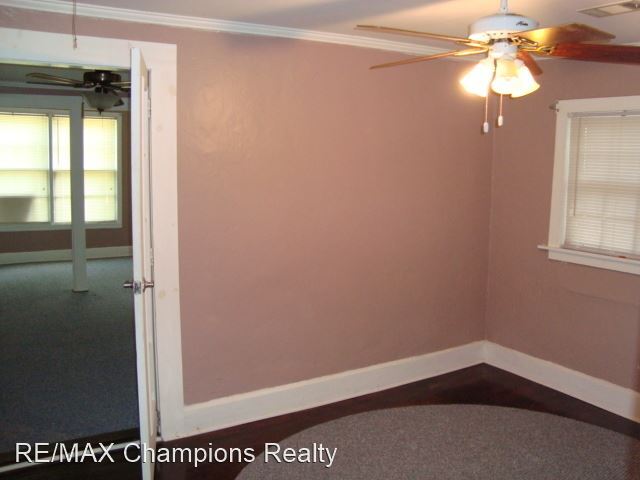 Building Photo - 2 br, 1 bath House - 954 54th Street