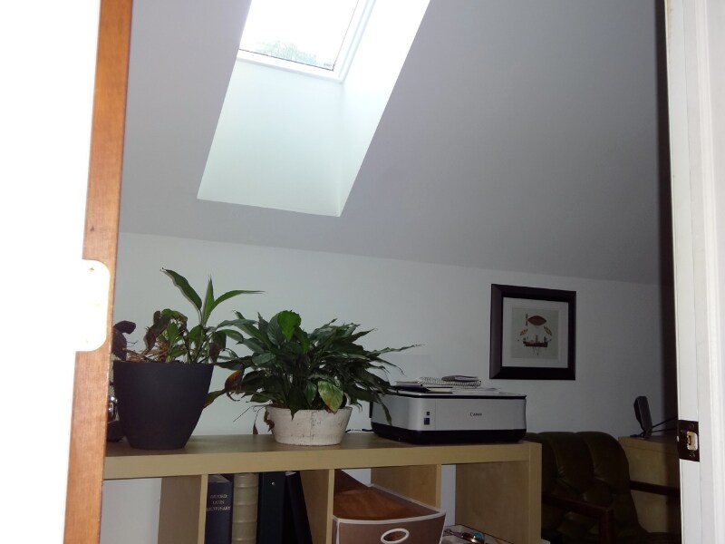 Building Photo - 2436-B N Weil St