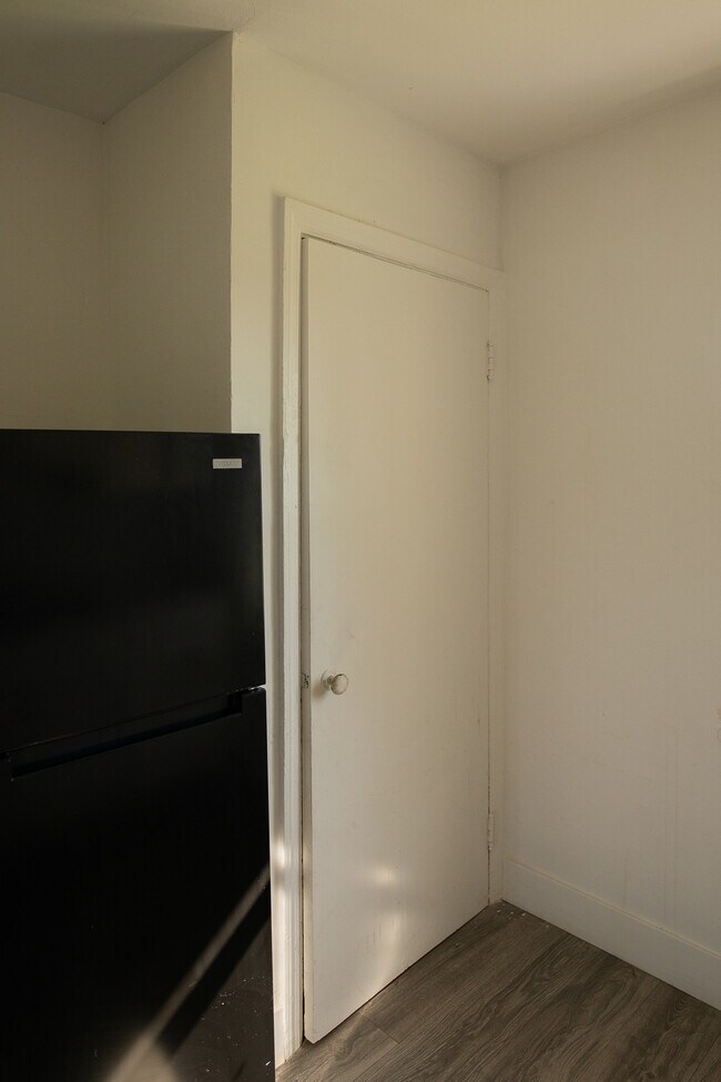 Building Photo - 3668-3674 Karwin Dr