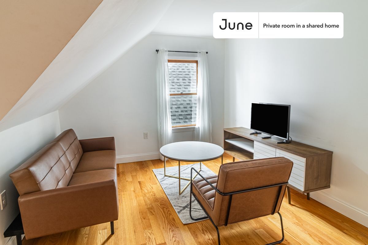 Building Photo - Room in Shared 6 bed/2 bath home in Somerville