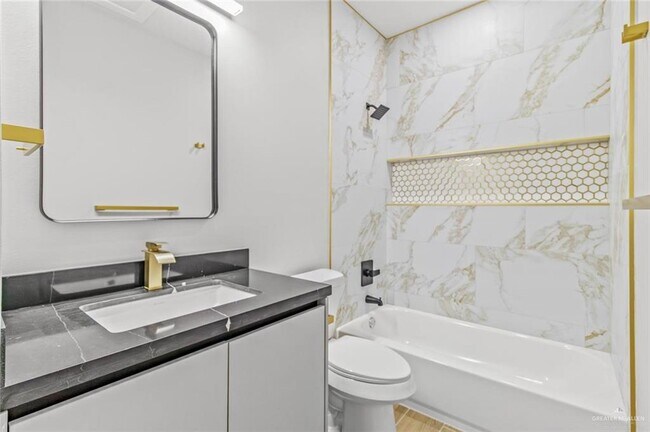 Building Photo - 12 San Jose Dr