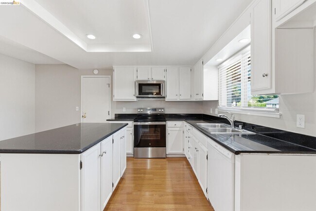 Building Photo - 1077 Bellamy Ct