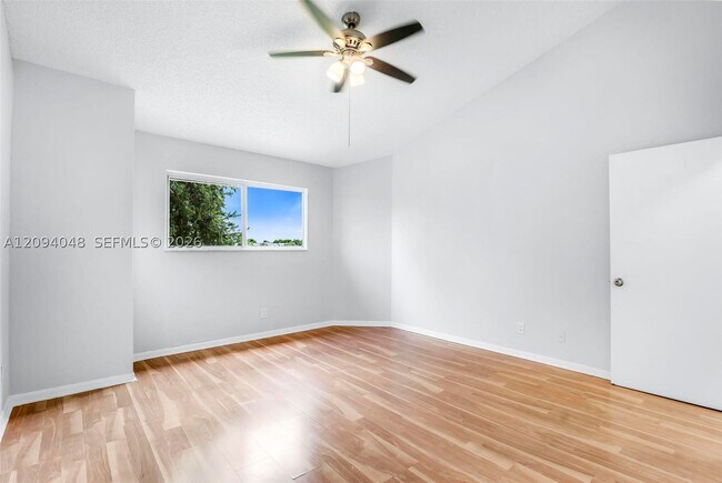 Building Photo - 3433 NW 44th St