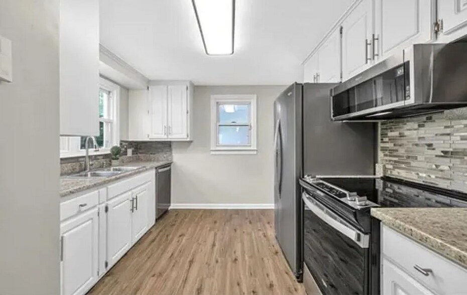 Building Photo - 20 Drexel St