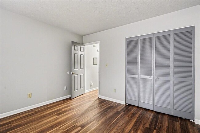 Building Photo - 1205 Natchez Trce SW