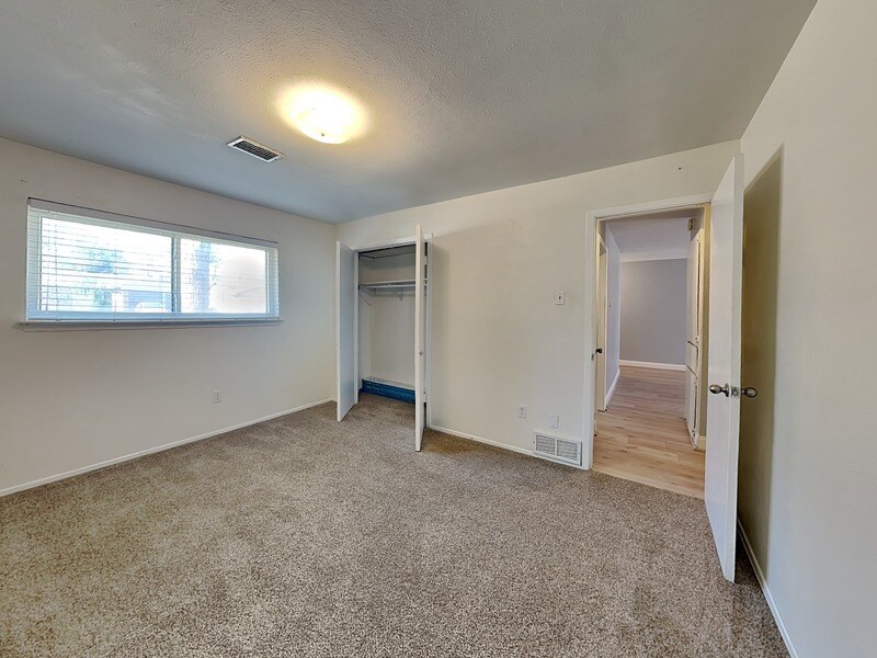 Building Photo - 1814 Glenwick Ln