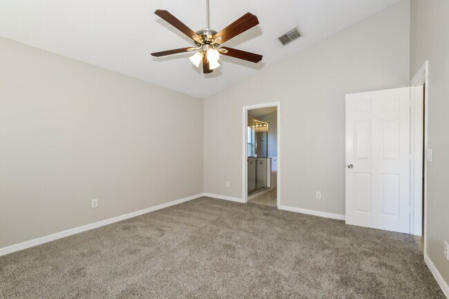 Building Photo - 157 Stone Gable Cir