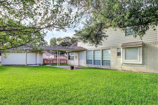 Building Photo - 2803 Norwood Hills Dr