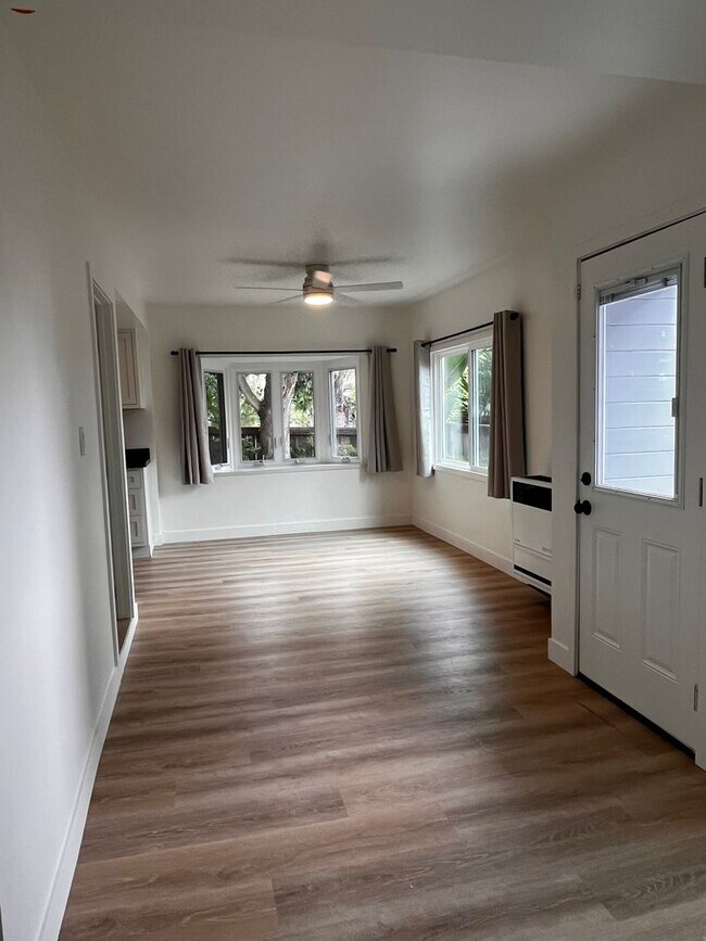 Building Photo - 31863 8th Ave
