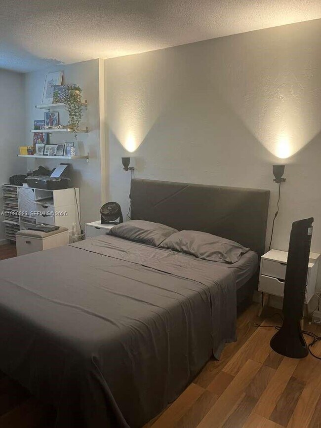 Building Photo - 1701 Washington St