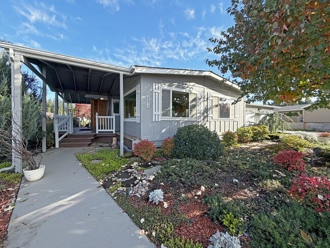 Primary Photo - 85679 Hampstead Ln