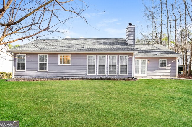 Building Photo - 25 Willow Tree Terrace