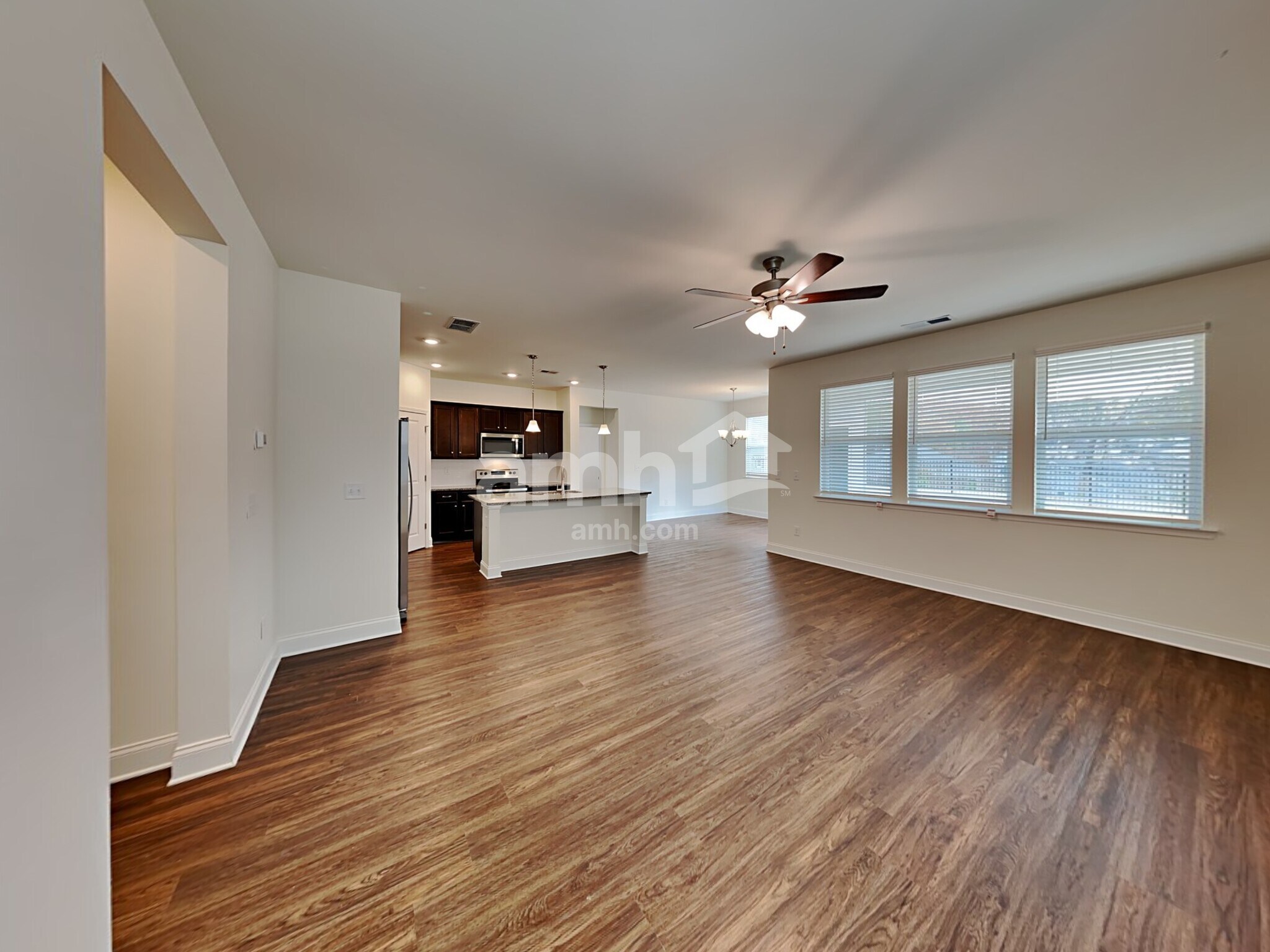 Building Photo - 516 Slew Dr