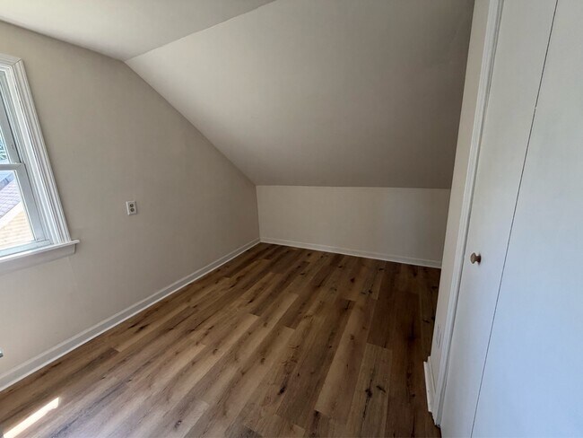 Building Photo - 1128 Maginn Ct