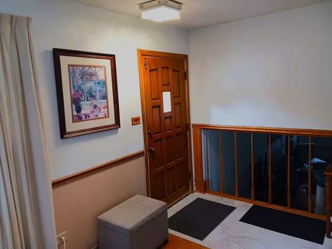 Building Photo - 7827 Rohrer Dr
