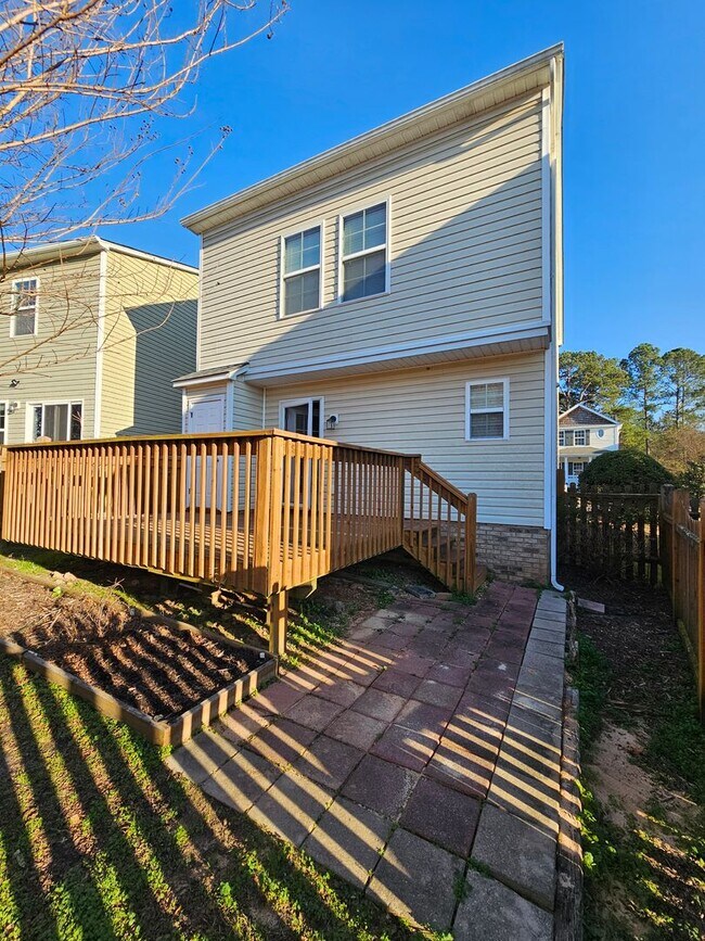 Building Photo - 165 Canal Pl Cir