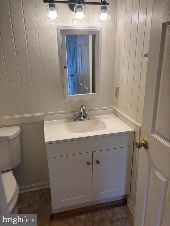 Building Photo - 347 Shenandoah Ave