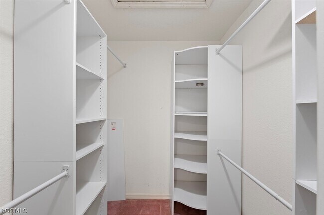 Building Photo - 1535 Trafalgar Ln