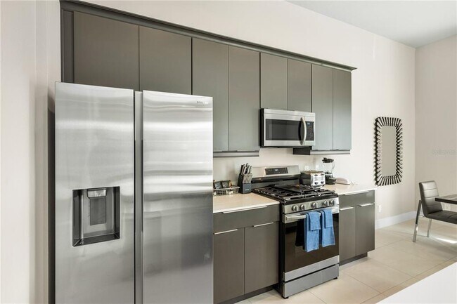 Building Photo - 7770 Sandy Ridge Dr