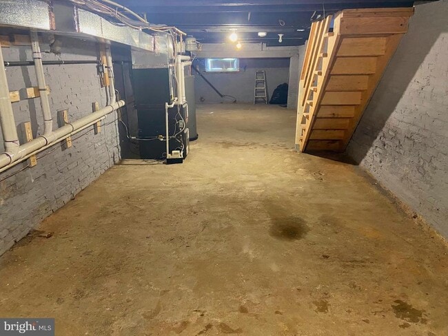 Building Photo - 1604 Cliftview Ave