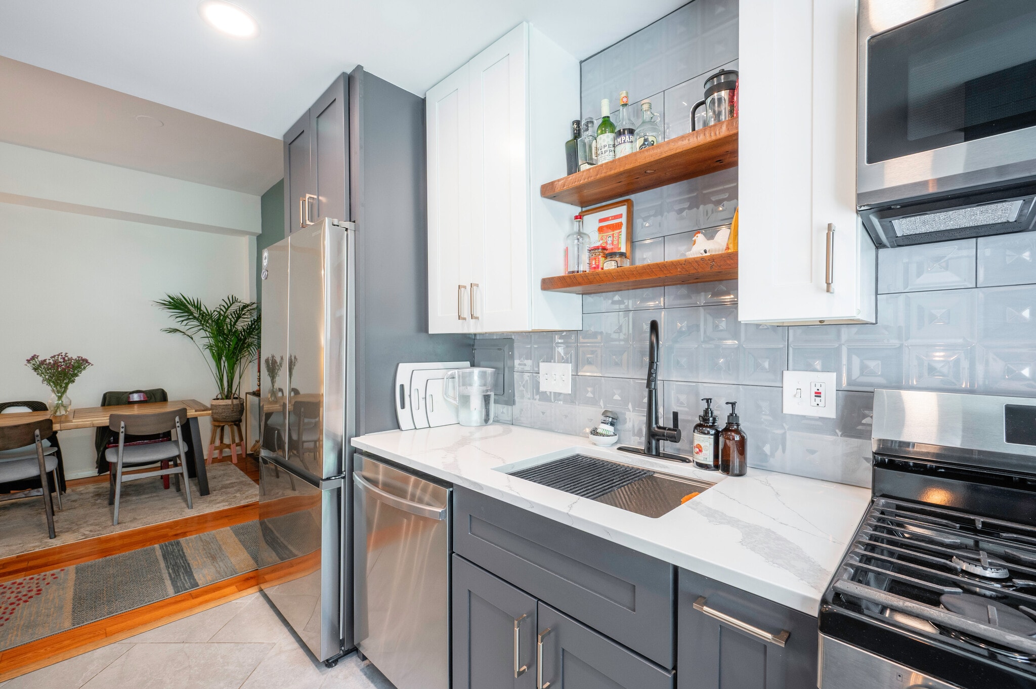 New samsung appliances - 4100 W St NW