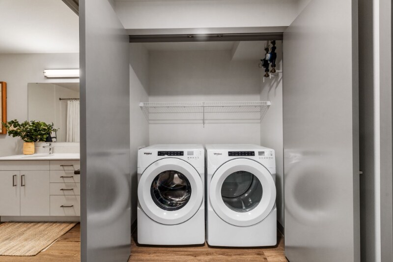 Building Photo - 2950 NE 11th St