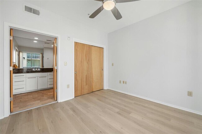 Building Photo - 1600 Barton Springs Rd