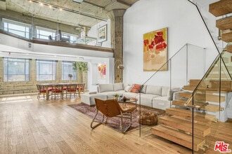 Building Photo - 1855 Industrial St