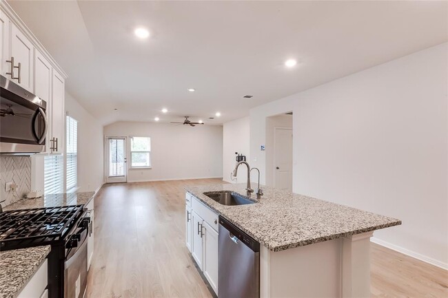 Building Photo - 2921 Owl Head Dr