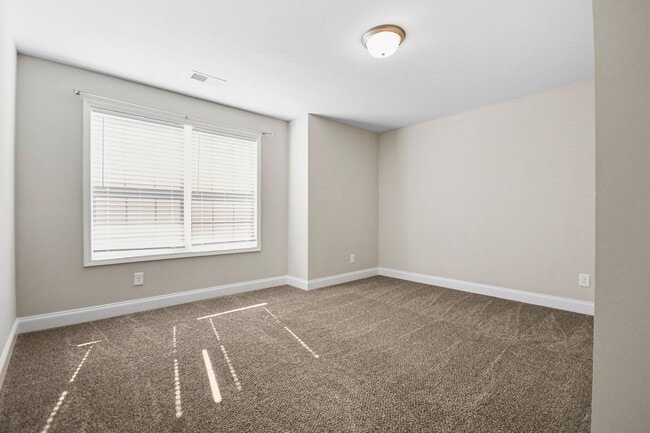 Building Photo - Pet Friendly Four Bedroom!
