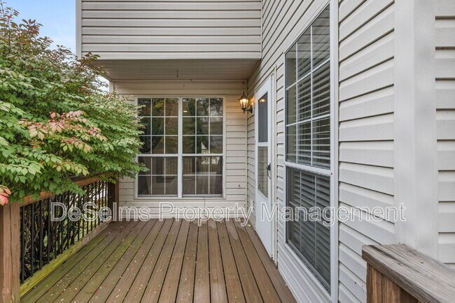 Building Photo - 236 Burgandy Hill Rd