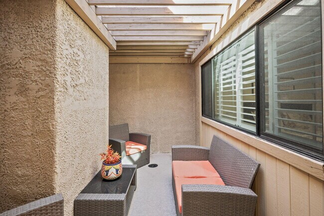 Building Photo - 69 Camino Arroyo N