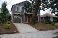 Building Photo - NE Piedmont 3-bedroom Beauty!