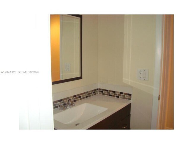 Building Photo - 286 Bridgeton Way