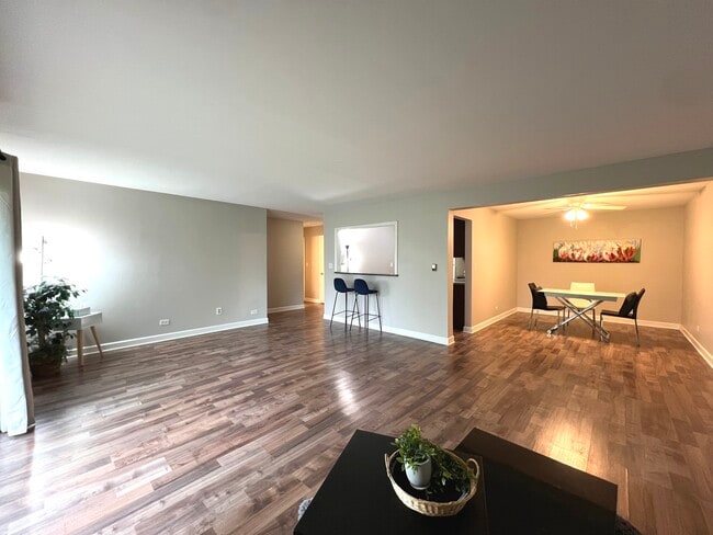 Building Photo - 703 Falcon Dr