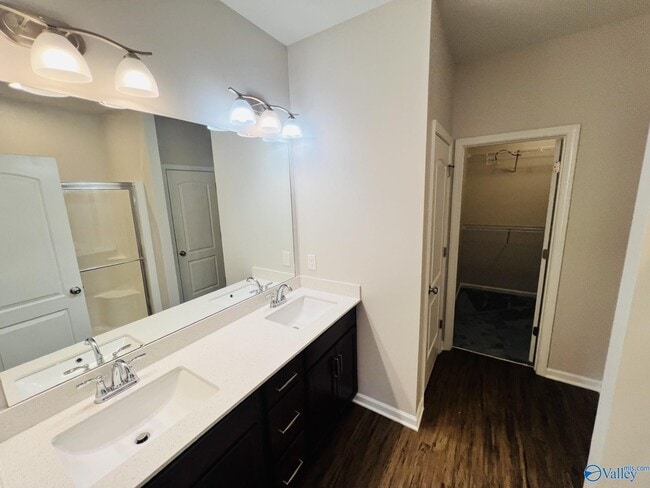 Building Photo - 292 Holt St