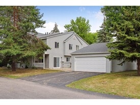 Building Photo - 9351 Polaris Ln N