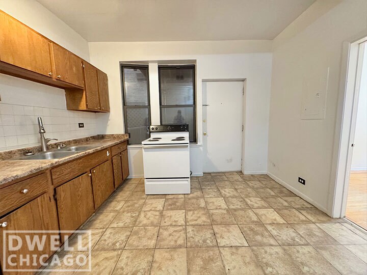 Building Photo - 2315 N Kedzie Blvd