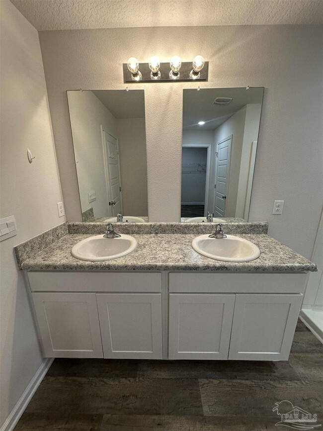 Building Photo - 7565 Steeplechase Blvd