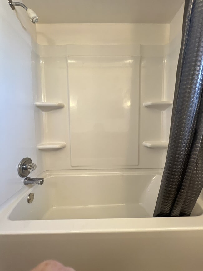 Building Photo - 3170 Asbury Rd