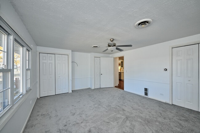 Building Photo - 1613 Hartmann Dr