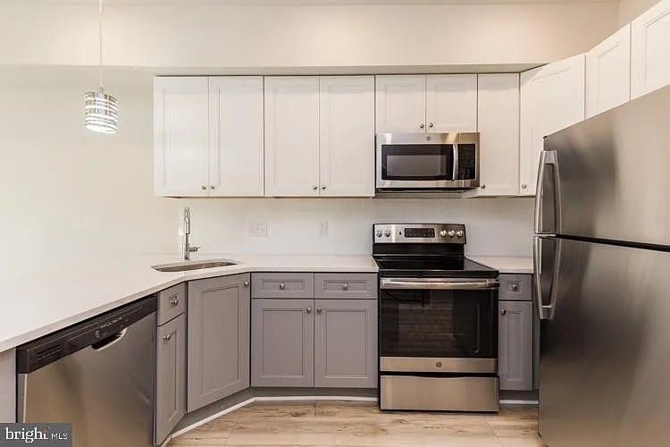 Building Photo - 2039 N 3rd St