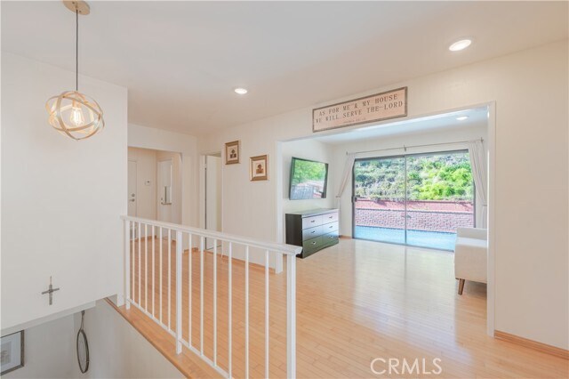 Building Photo - 1350 E Tujunga Ave